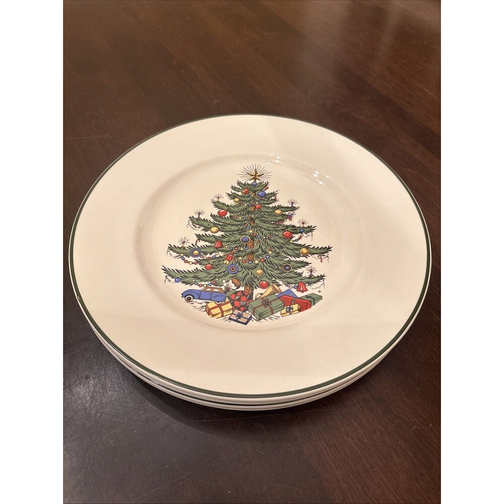 Cuthbertson Set of Four (4) 10 Inch Dinner Plates Christmas Tree Pattern